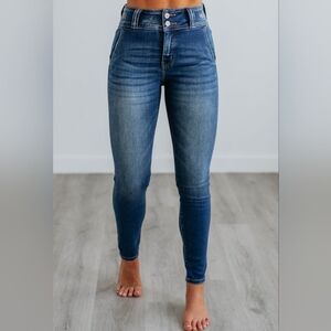 NWT Scout KanCan Jeans Size 3/25